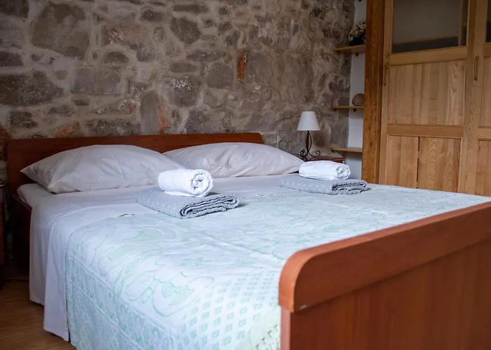 بيت للعطل House Antica